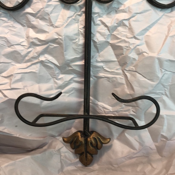 Plate Stand Holder for Wall Hanging Display Rack Hanger Metal Easel 19.5”x13”x2” - Picture 3 of 9